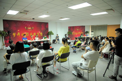 童星伯樂張曉恩 用互聯(lián)網技術服務推動兒童演員事業(yè)發(fā)展